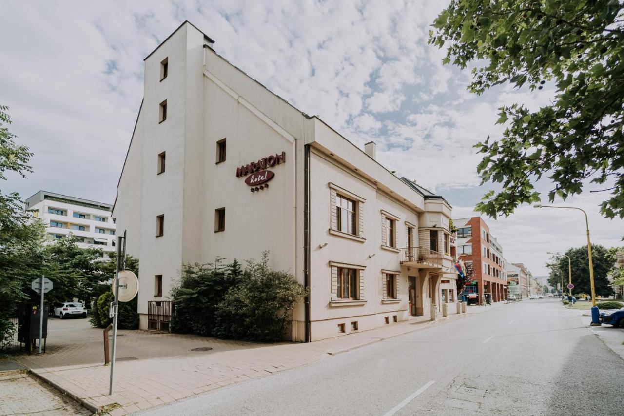 Boutique Hotel Maraton Kosice Bagian luar foto