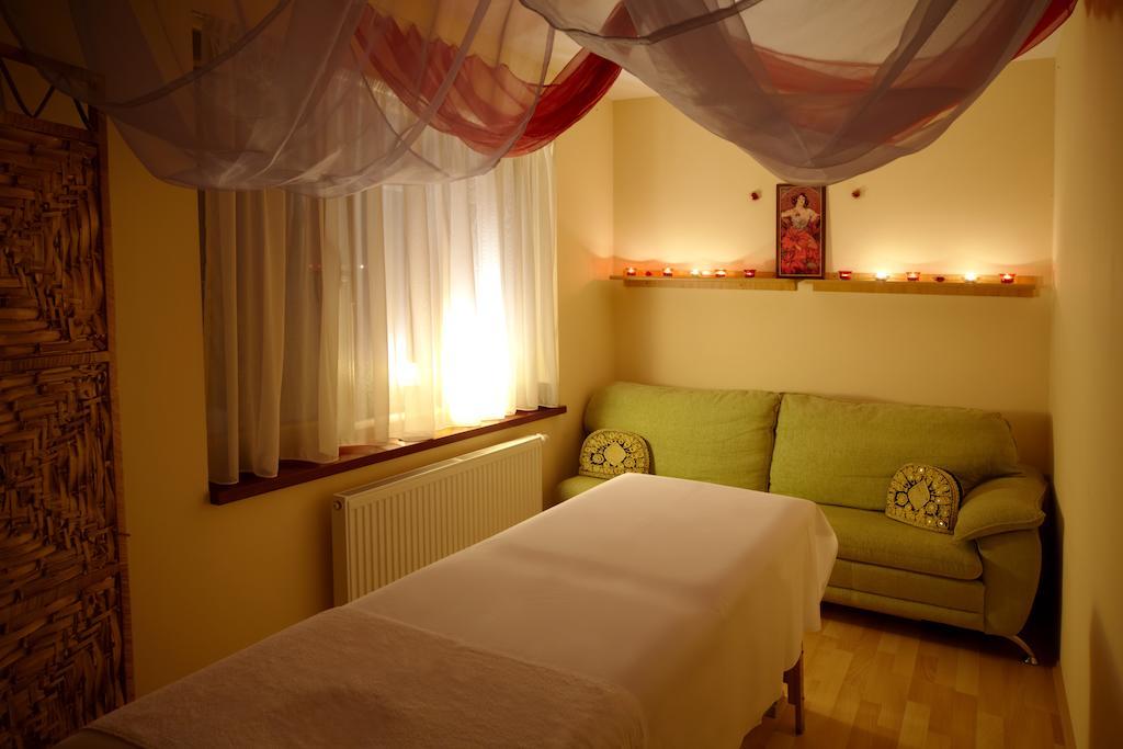 Boutique Hotel Maraton Kosice Bagian luar foto