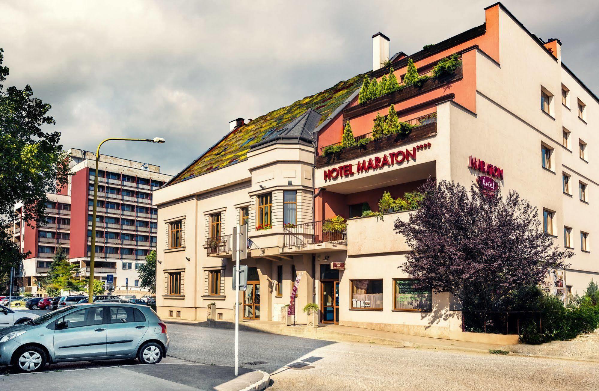 Boutique Hotel Maraton Kosice Bagian luar foto